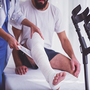 Accident victim recovering in bed – Edward Blinder, personal injury attorney NJ